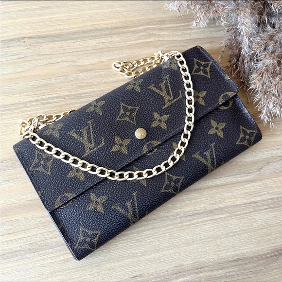 Louis Vuitton Handbags - ✅AUTHENTIC✅LOUIS VUITTON WALLET ON A CHAIN